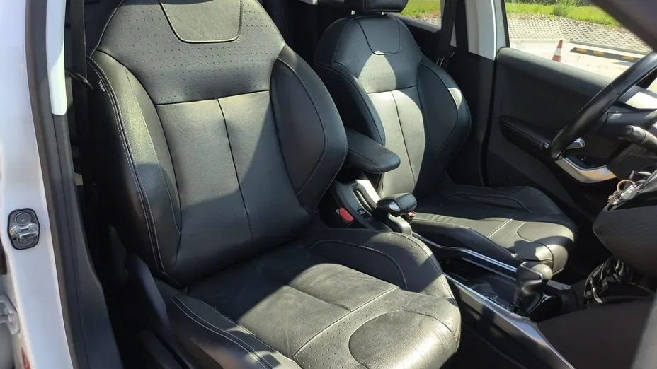 PEUGEOT 2008 -