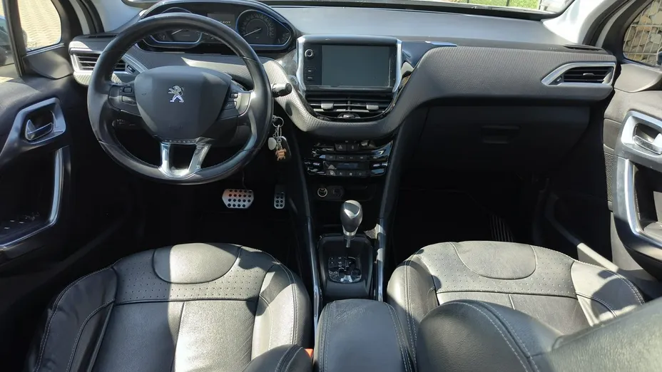 PEUGEOT 2008 -
