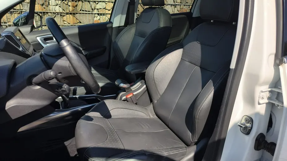 PEUGEOT 2008 -