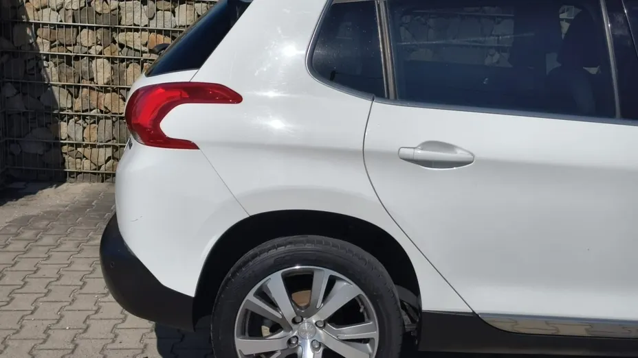 PEUGEOT 2008 -