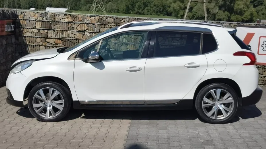 PEUGEOT 2008 -