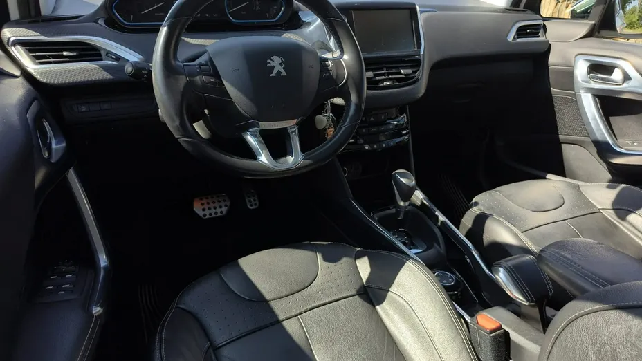PEUGEOT 2008 -