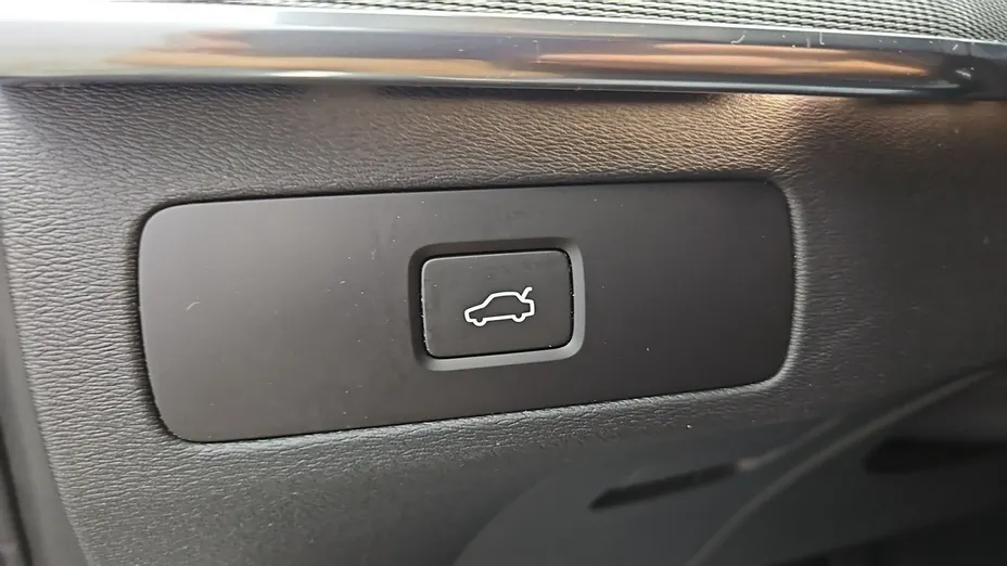 VOLVO XC90 -