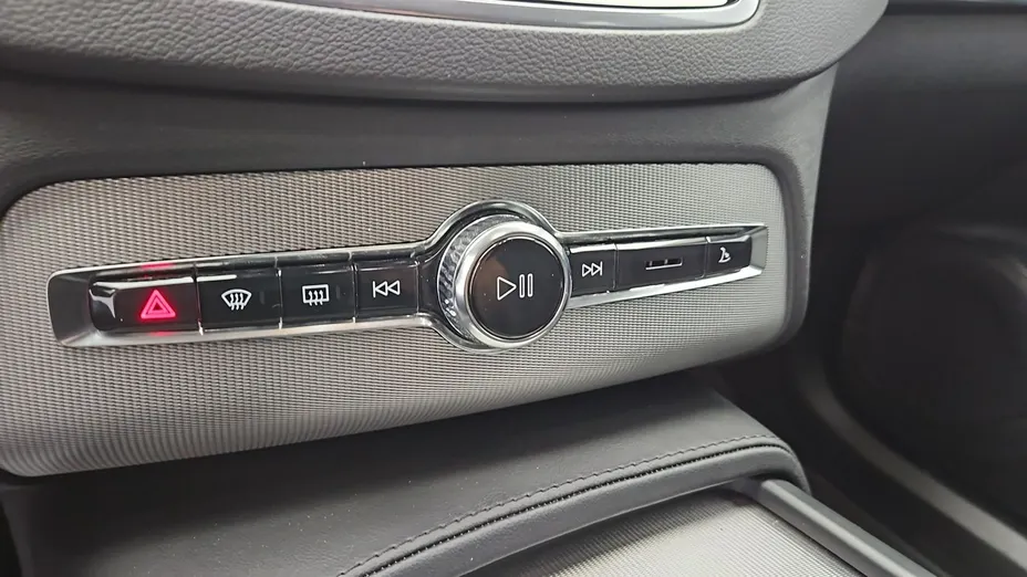 VOLVO XC90 -