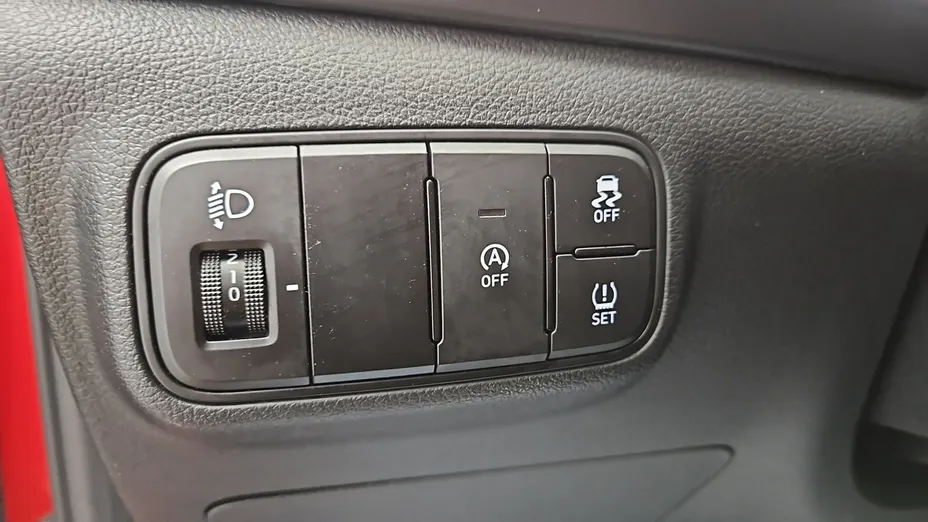 HYUNDAI i20 -