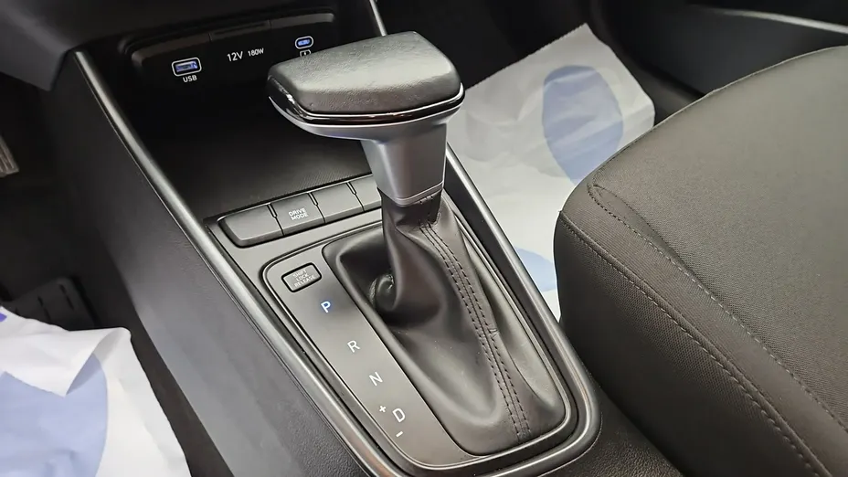 HYUNDAI i20 -