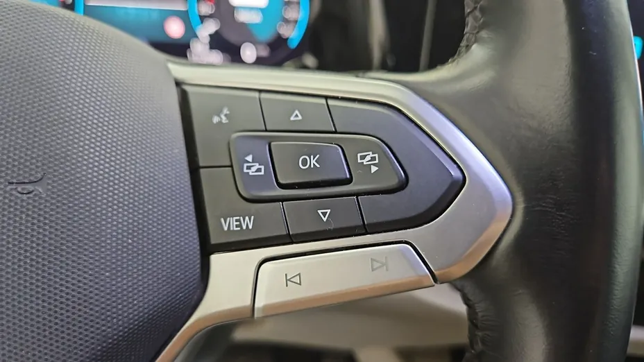 VOLKSWAGEN Multivan -
