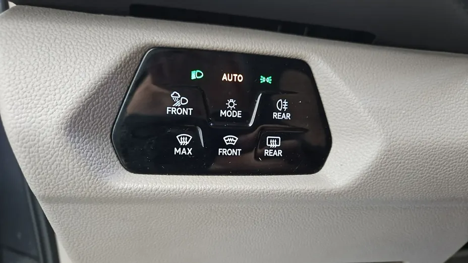 VOLKSWAGEN Multivan -