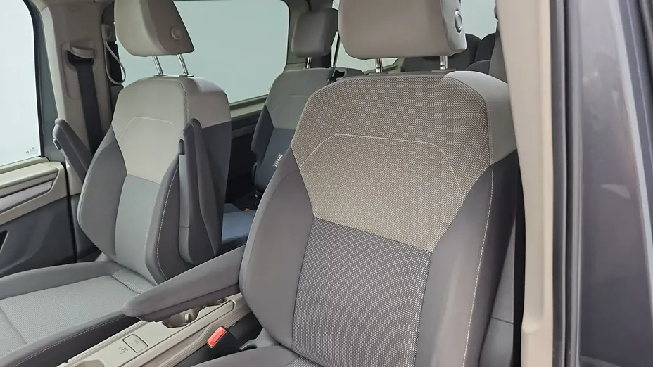 VOLKSWAGEN Multivan -