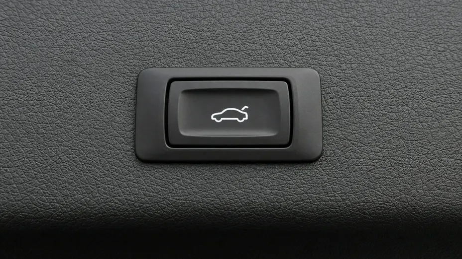 AUDI e-tron -