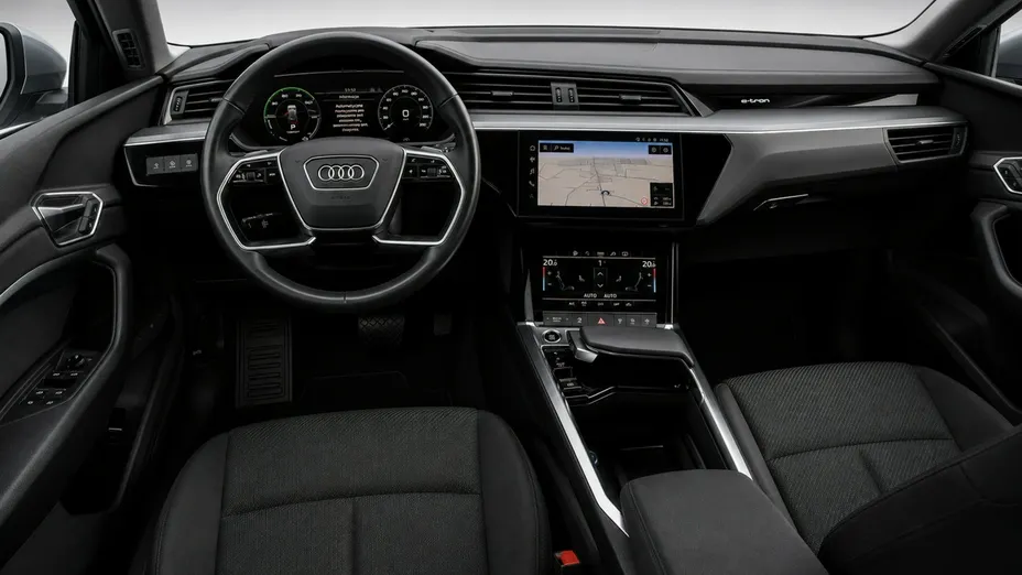 AUDI e-tron -