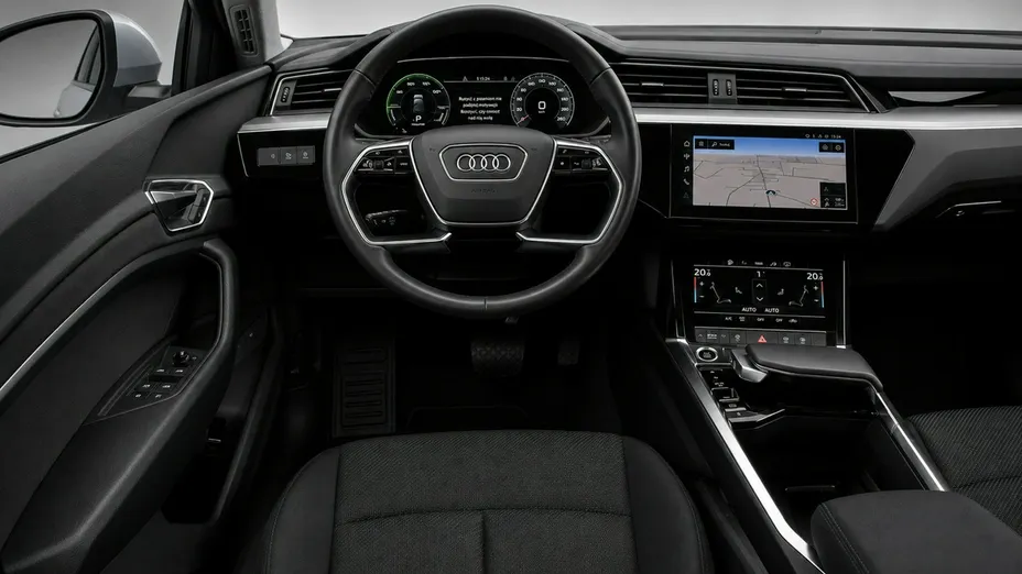 AUDI e-tron -