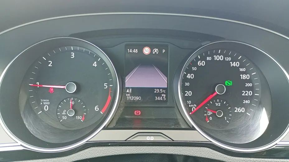 VOLKSWAGEN Passat -