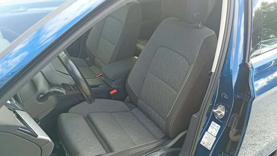 VOLKSWAGEN Passat -