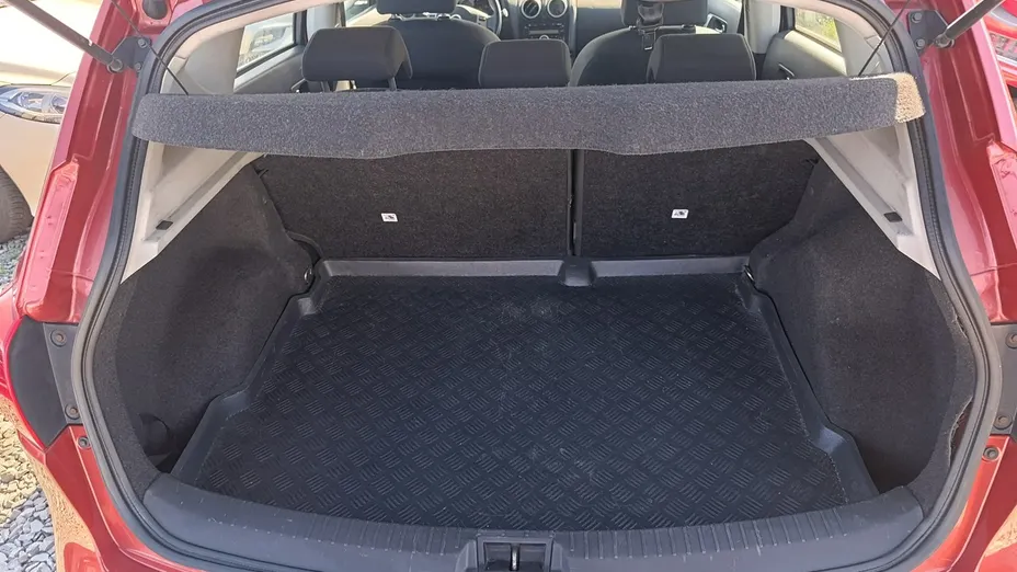 NISSAN Qashqai -