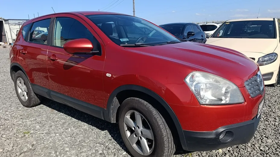 NISSAN Qashqai -