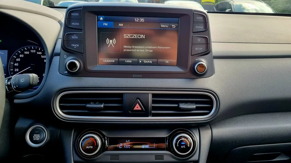 HYUNDAI Kona -