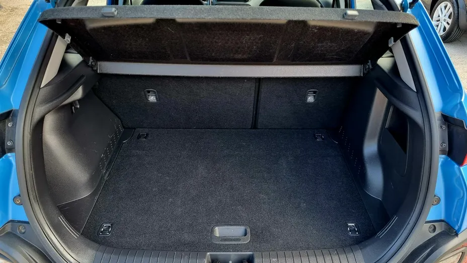 HYUNDAI Kona -