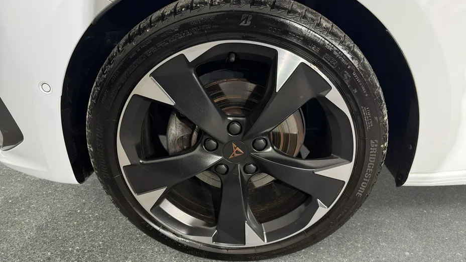 CUPRA Leon -