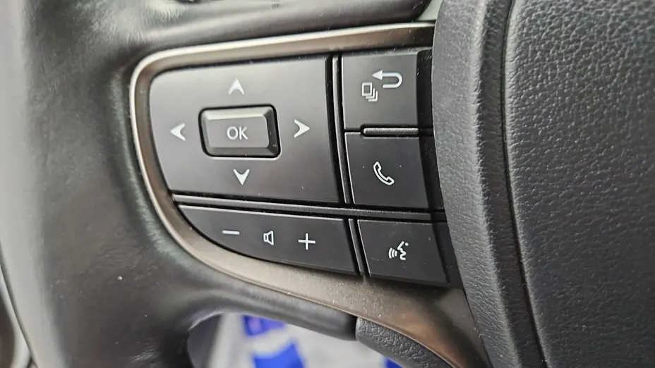 LEXUS UX -