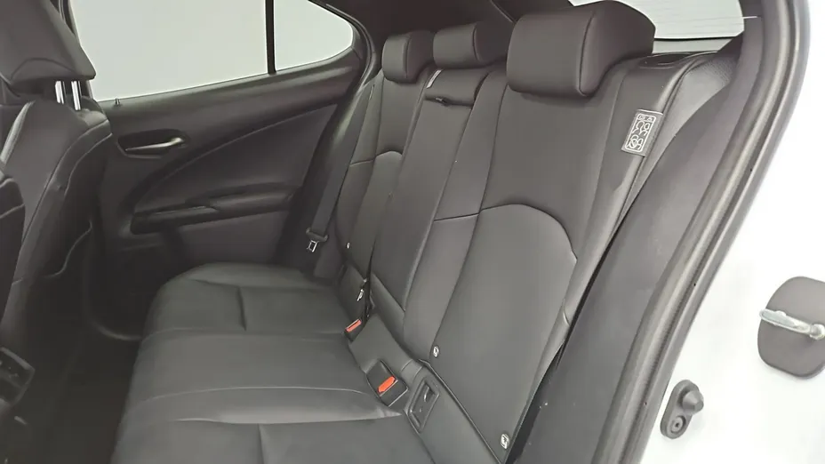 LEXUS UX -