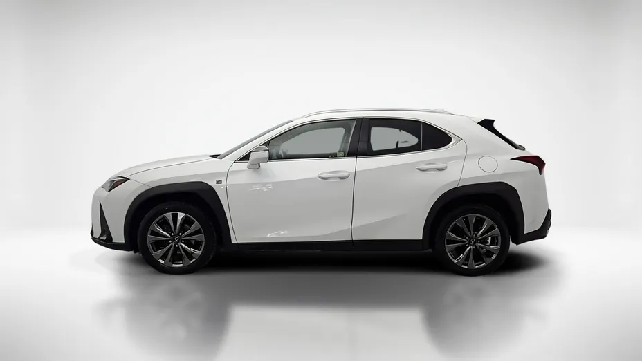 LEXUS UX -