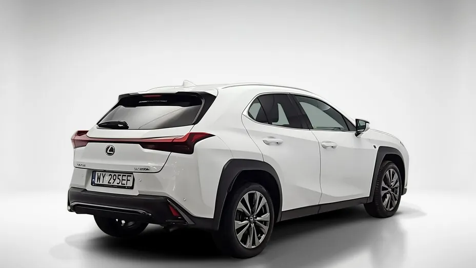 LEXUS UX -