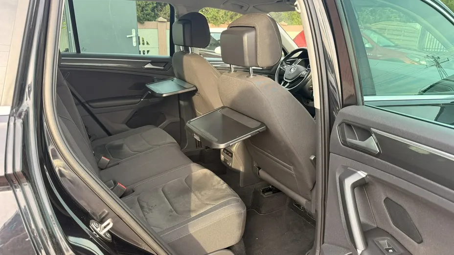 VOLKSWAGEN Tiguan -