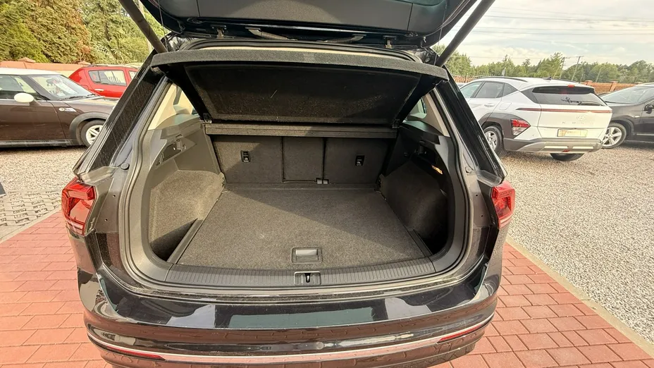 VOLKSWAGEN Tiguan -
