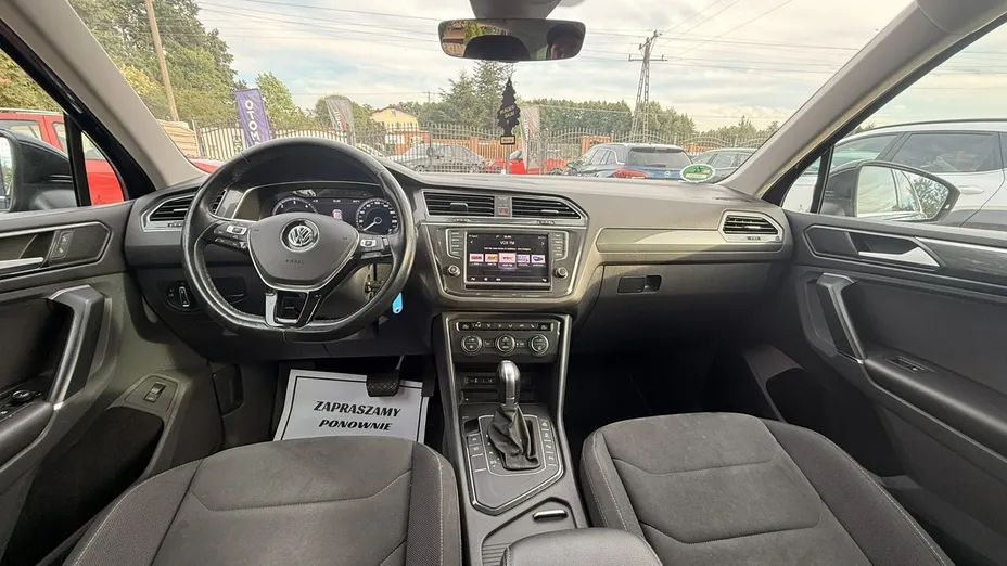 VOLKSWAGEN Tiguan -