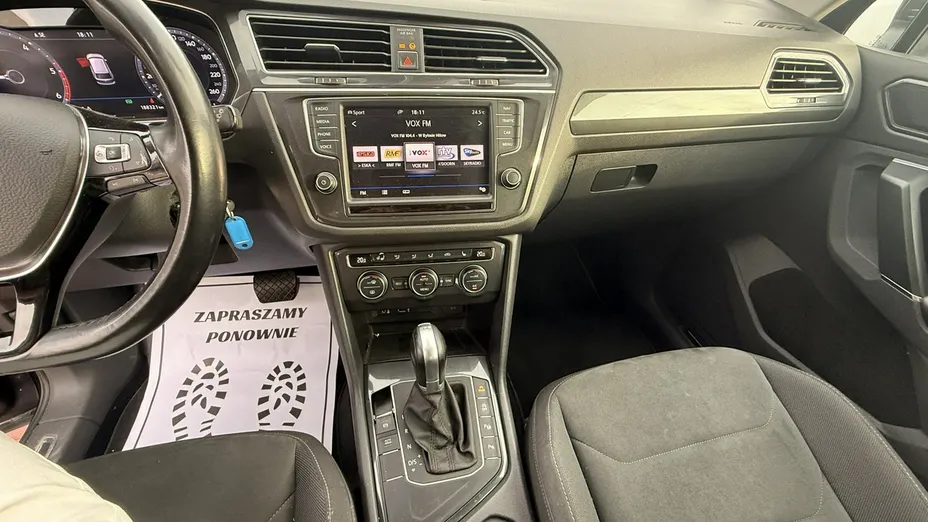 VOLKSWAGEN Tiguan -