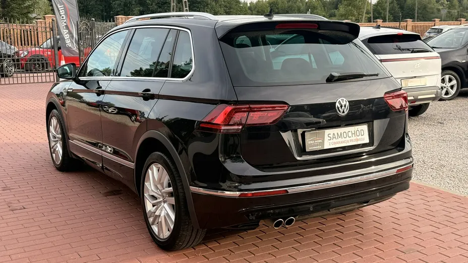 VOLKSWAGEN Tiguan -