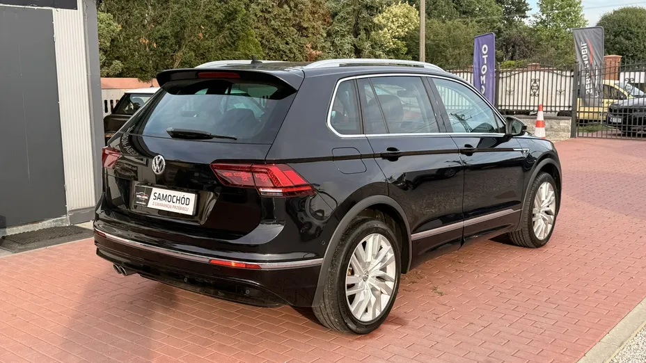 VOLKSWAGEN Tiguan -