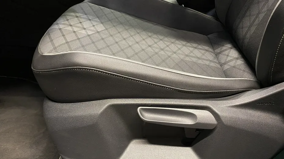 VOLKSWAGEN Tiguan -