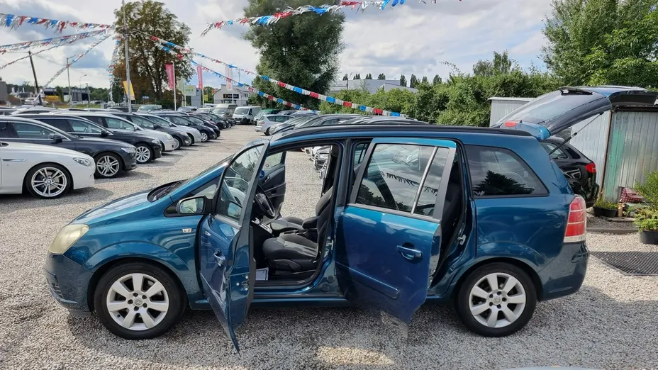 OPEL Zafira -