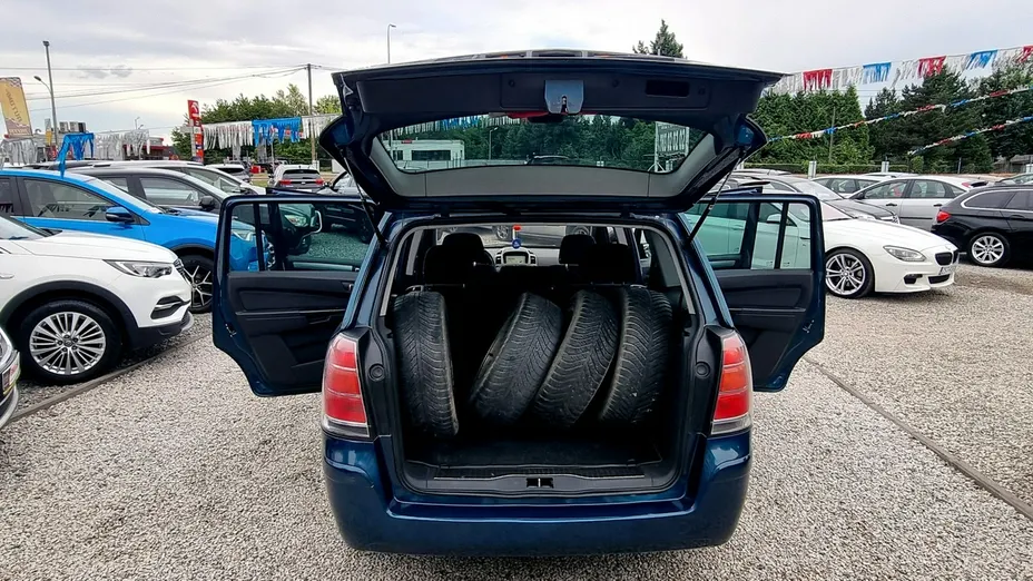 OPEL Zafira -