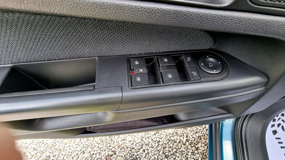 OPEL Zafira -