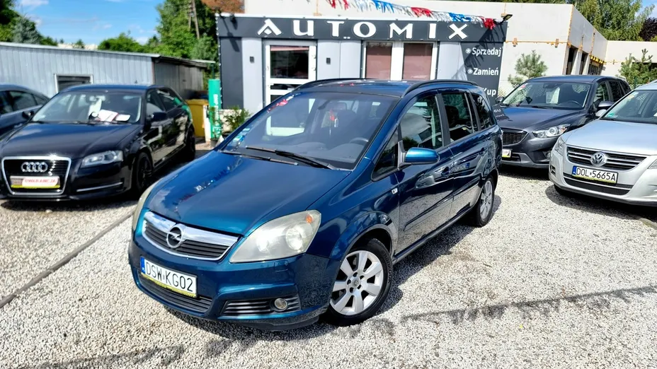 OPEL Zafira -