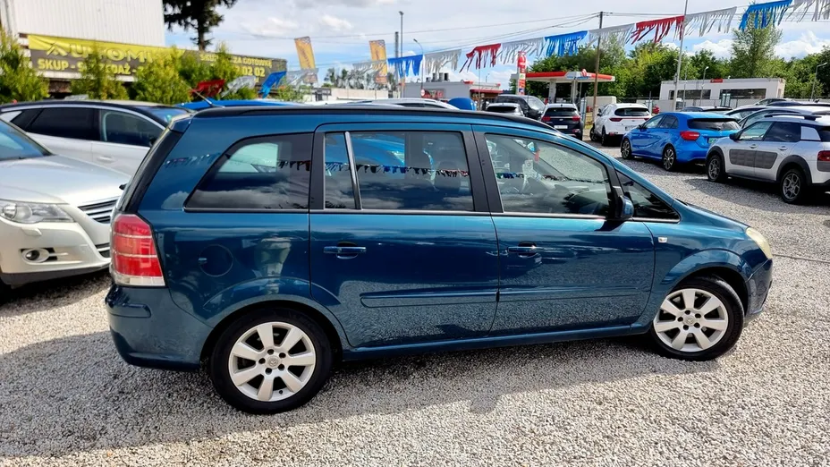 OPEL Zafira -