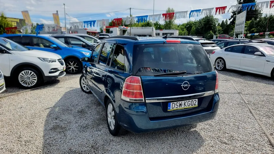 OPEL Zafira -