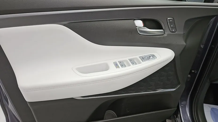 HYUNDAI Santa Fe -