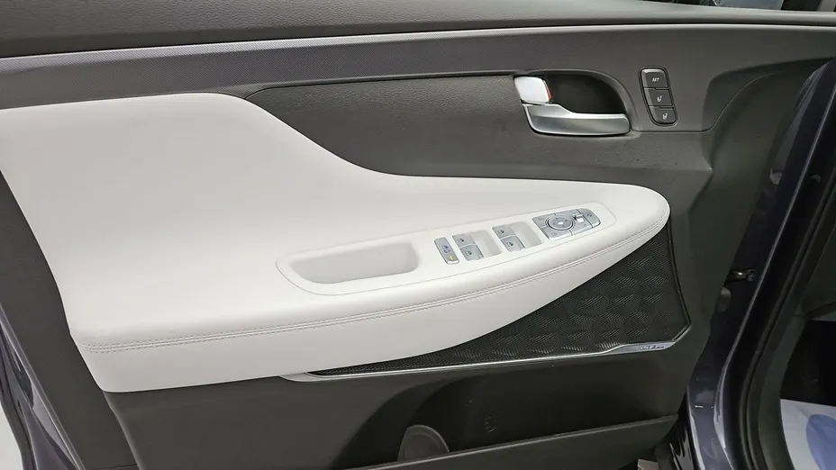 HYUNDAI Santa Fe -