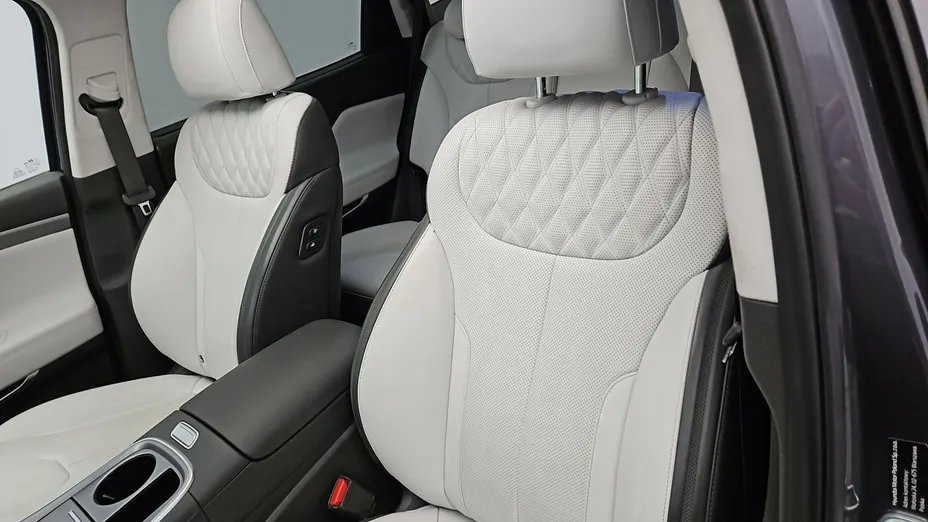 HYUNDAI Santa Fe -