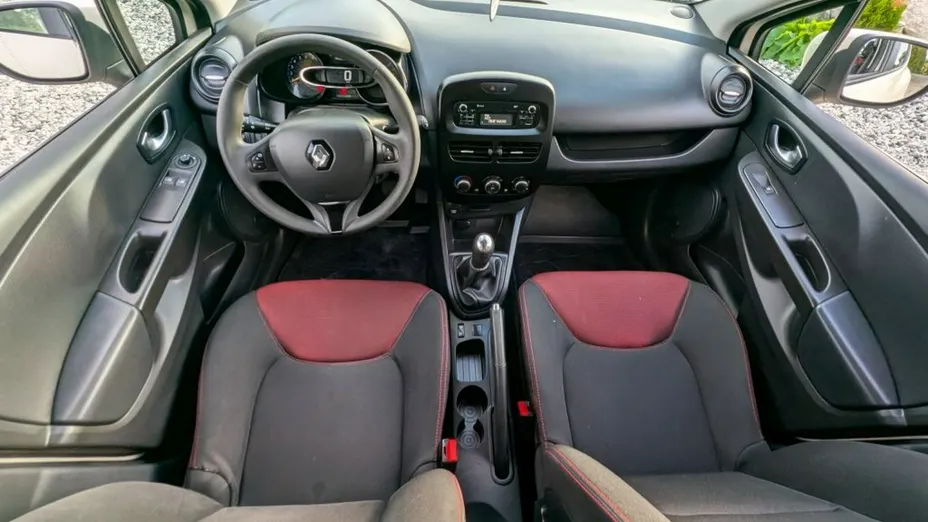 RENAULT Clio -