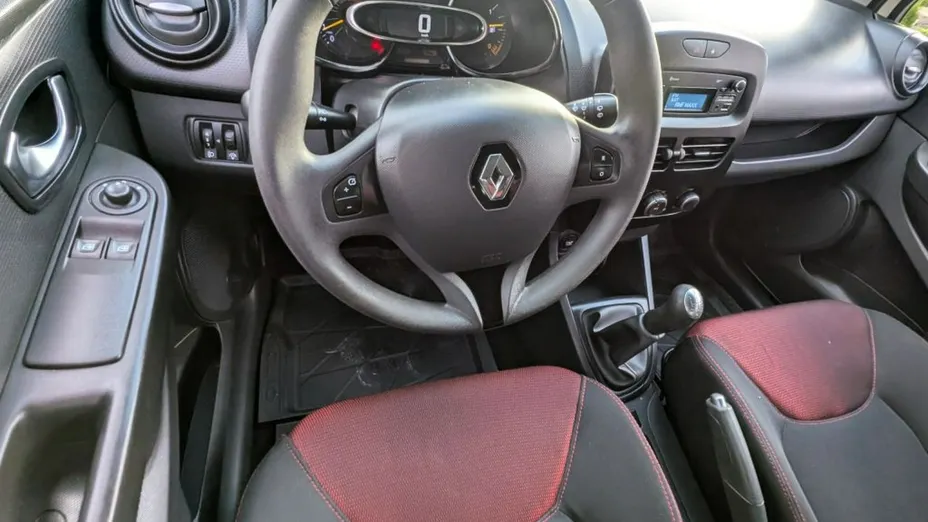 RENAULT Clio -