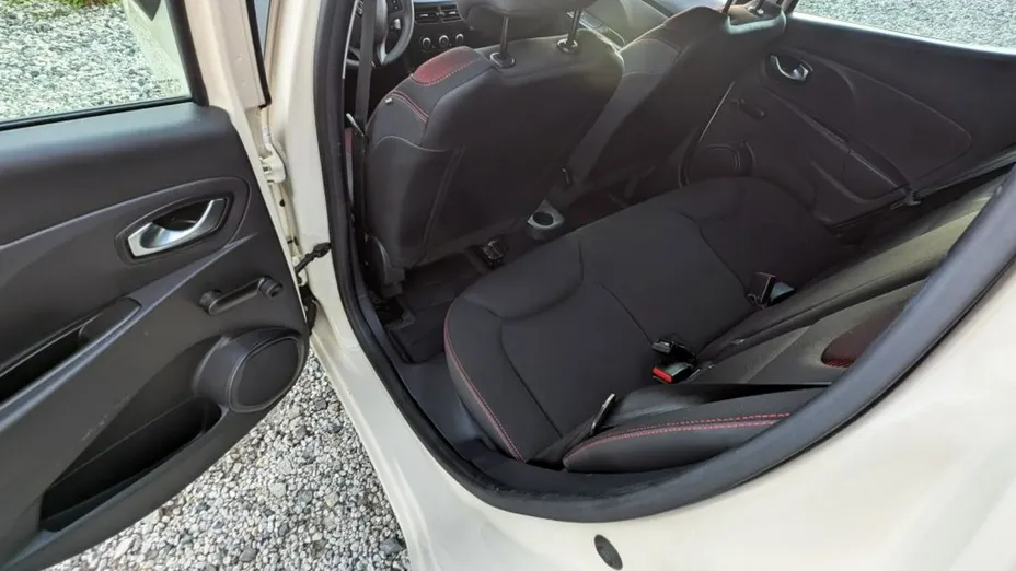 RENAULT Clio -