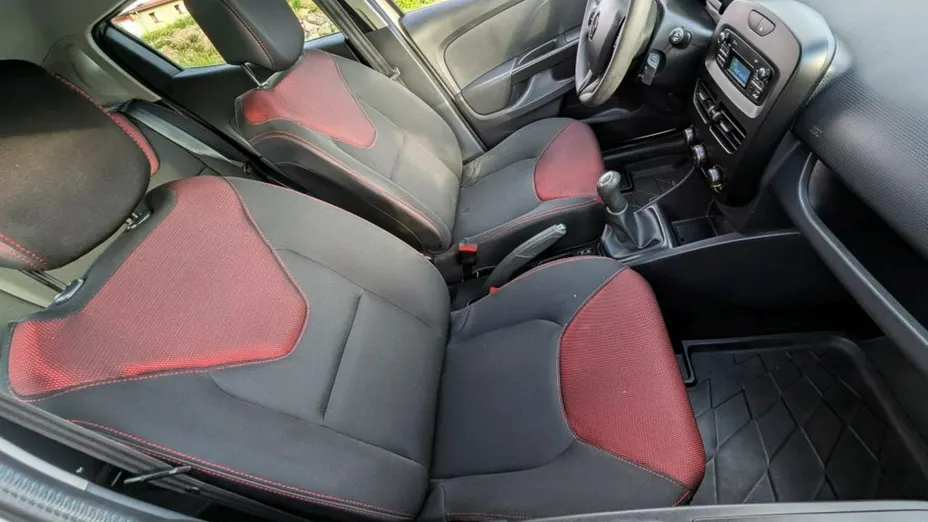 RENAULT Clio -