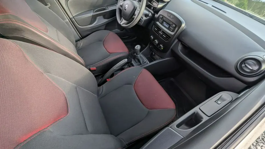 RENAULT Clio -