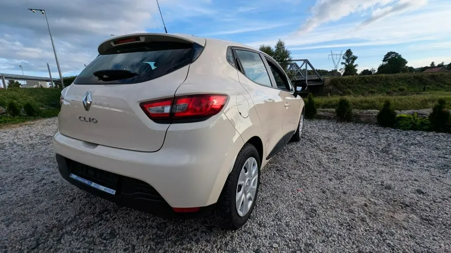 RENAULT Clio -