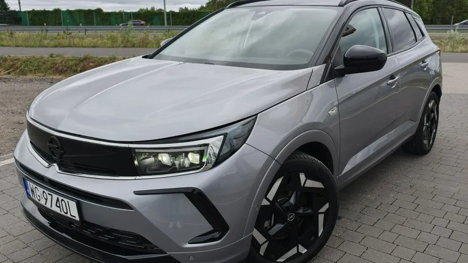 OPEL Grandland X -